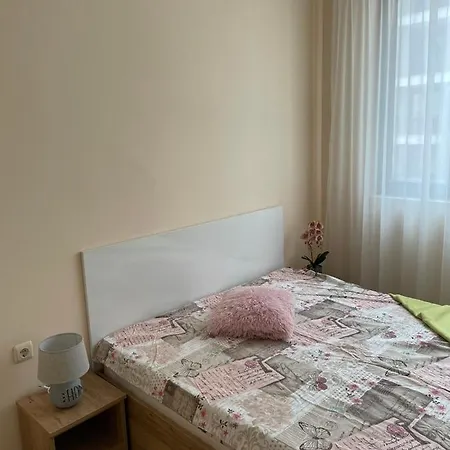 Private In Apolon رافدا