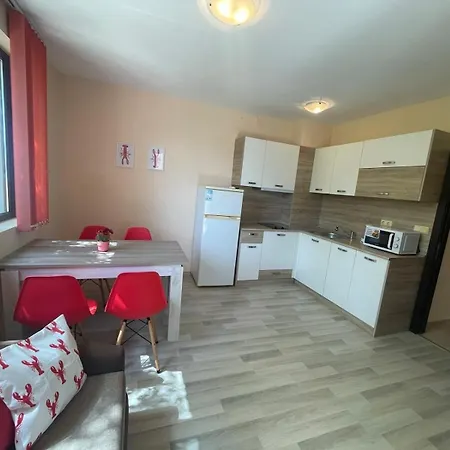 Private In Apolon *